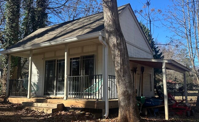 Building Photo - 2453 Regal Ct