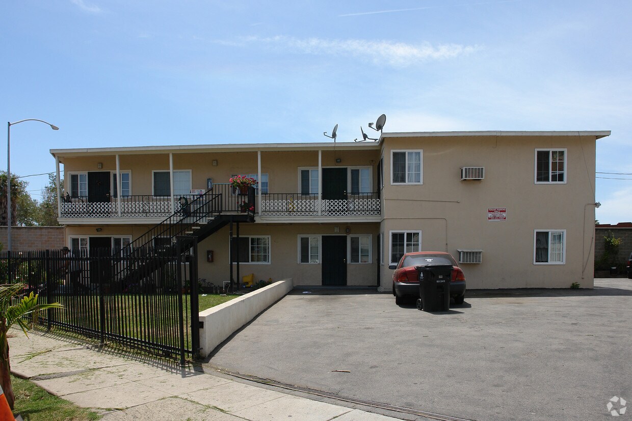 Primary Photo - 963 N Harvard Blvd