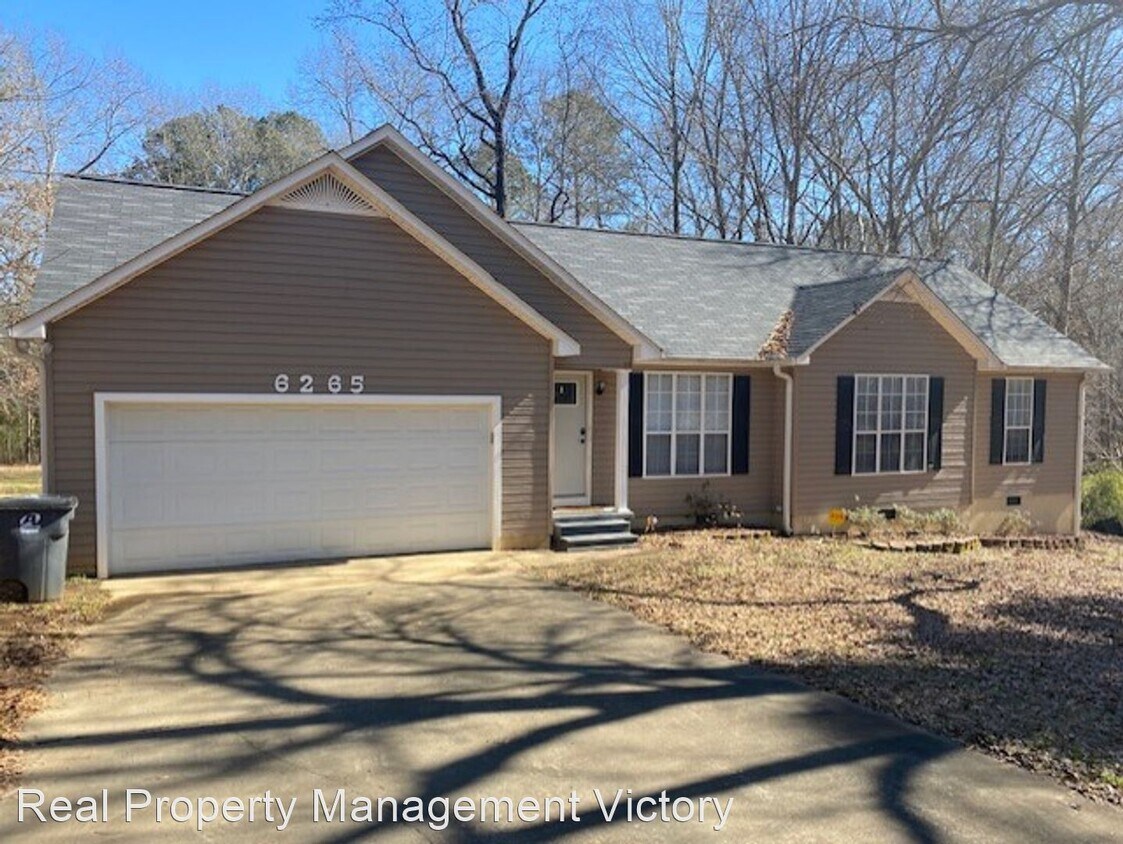 Primary Photo - 3 br, 2 bath House - 6265 River Oak Drive S.