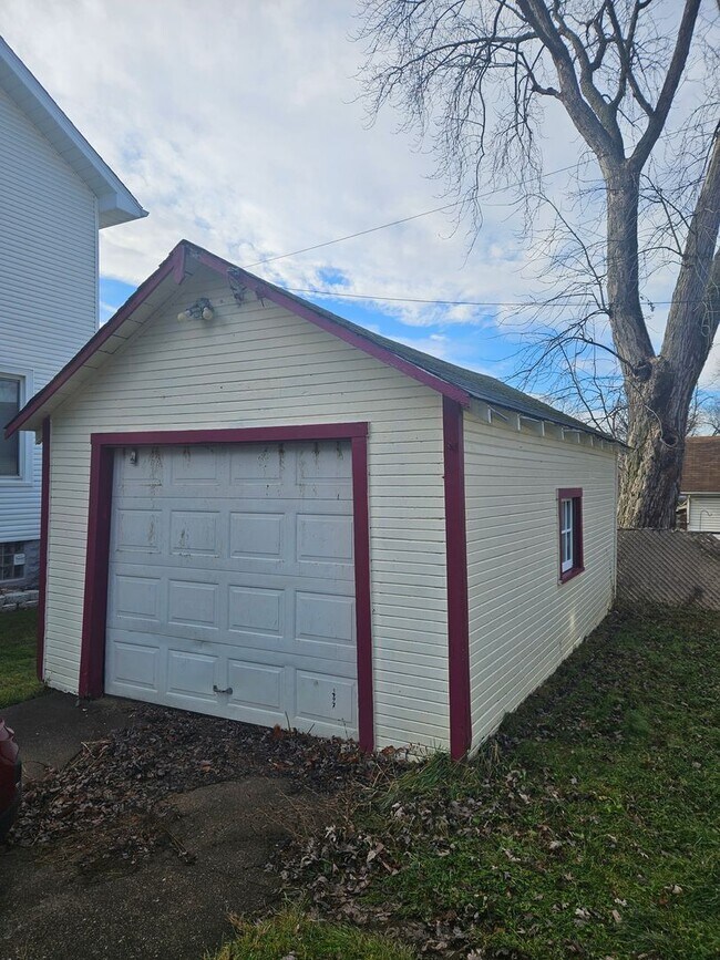 Building Photo - 3-bedroom 1-bath home 44314