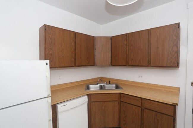 Foto del edificio - 3522 N Racine Ave