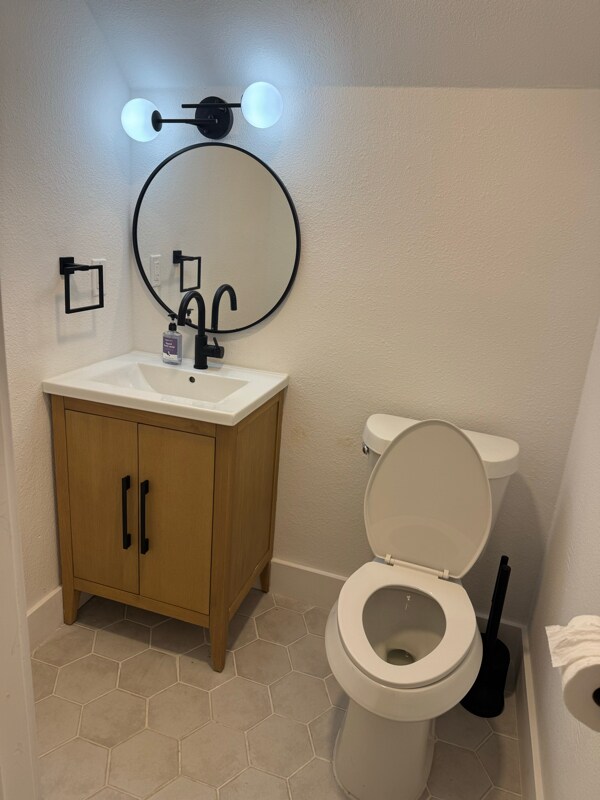 Foto del edificio - 4209 Everest Ln