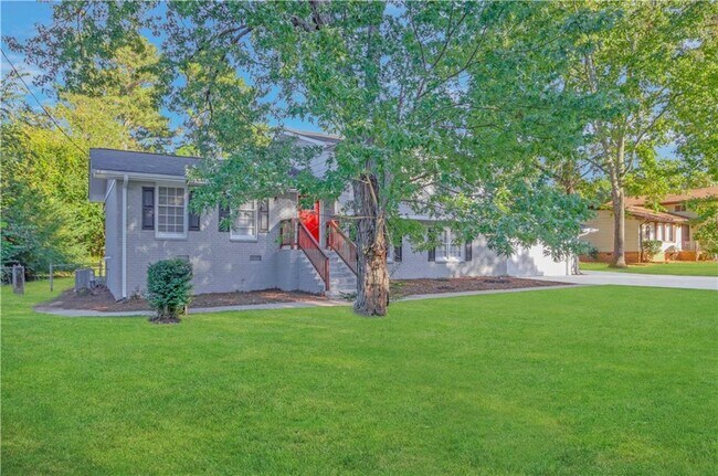 Building Photo - 422 Oroarke Dr