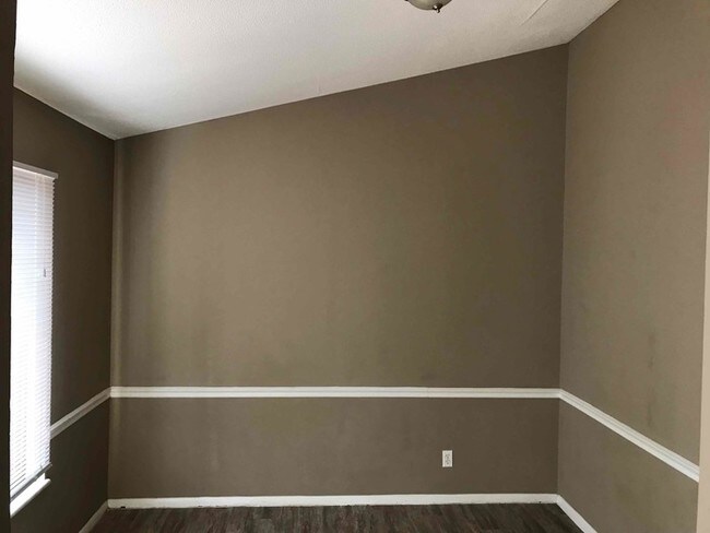 Building Photo - 12292 Jerries Ln