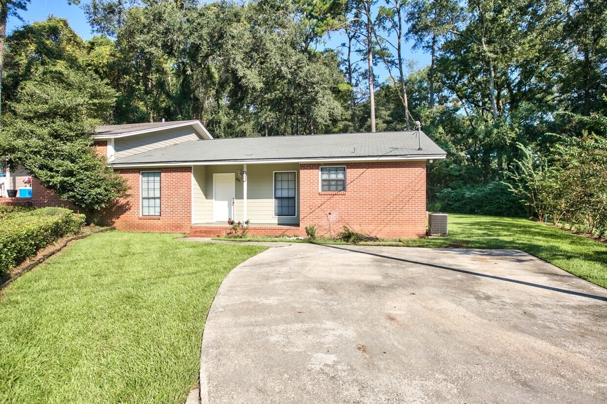 886 Meginnis Ln, Tallahassee, FL 32312 House Rental in Tallahassee