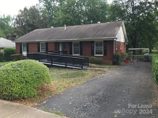 Primary Photo - 5700 Amity Pl