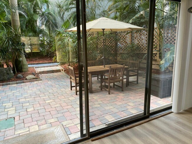 Foto del edificio - 501 SW 11th Pl