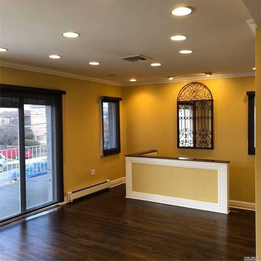 Foto principal - 164-37-164-98 98th St