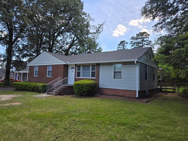 Building Photo - 142 N Belair Rd in Evans - 2 Bedroom, 1 Ba...