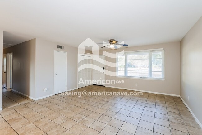 Building Photo - 693 Aldrich St NE