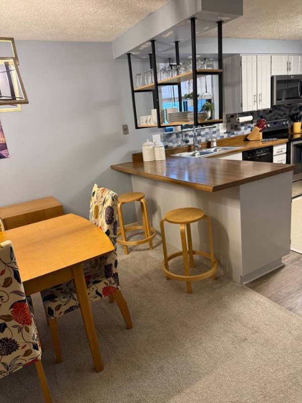 Foto principal - 8056 Pebble Creek Ct