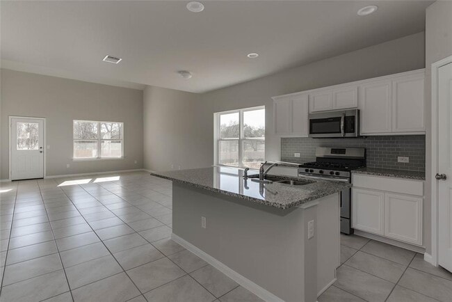 Building Photo - 6821 Ranchito Dr