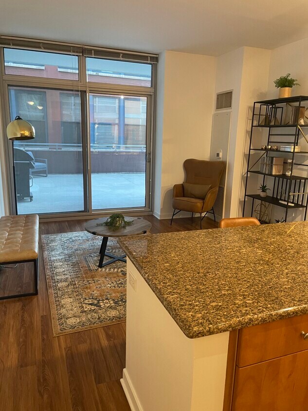 Foto principal - One-Bed w/ Patio