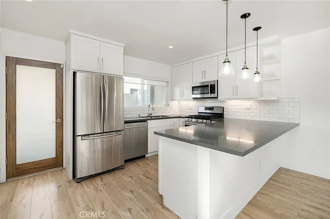 Foto del edificio - 1345 Manhattan Beach Blvd
