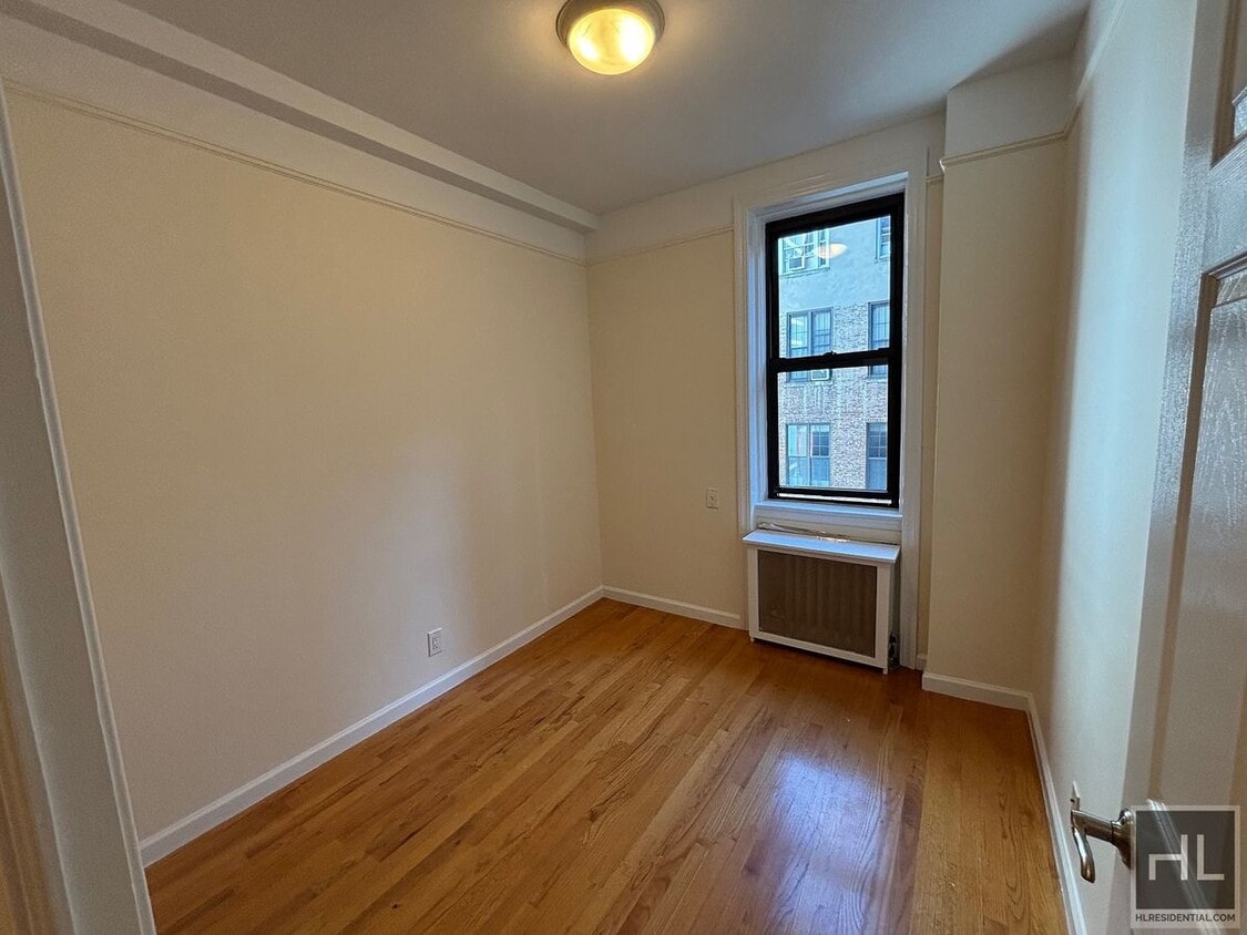 Primary Photo - WEST 45 STREET