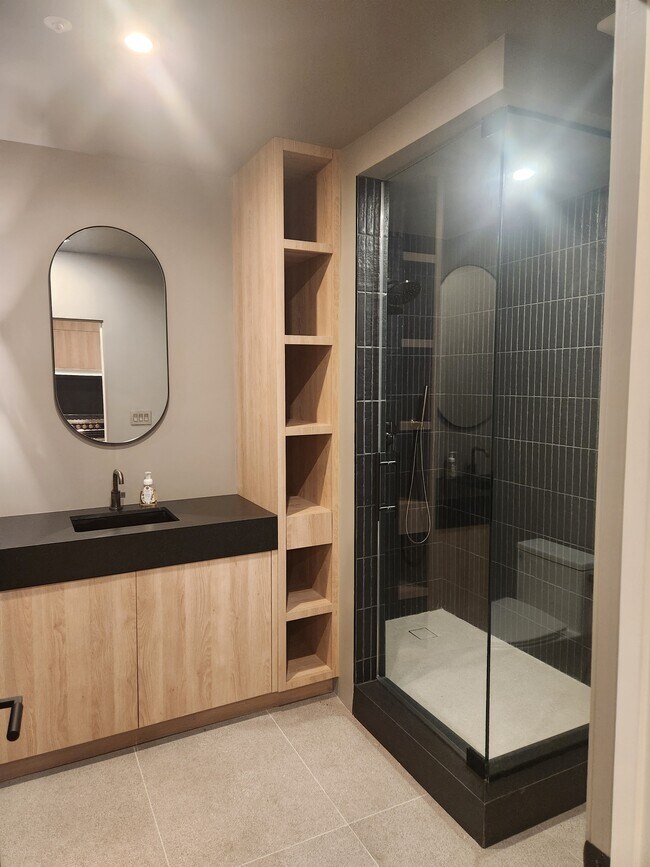 Foto del edificio - 1617 Broadway