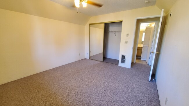 Building Photo - 3520 Lebon Dr