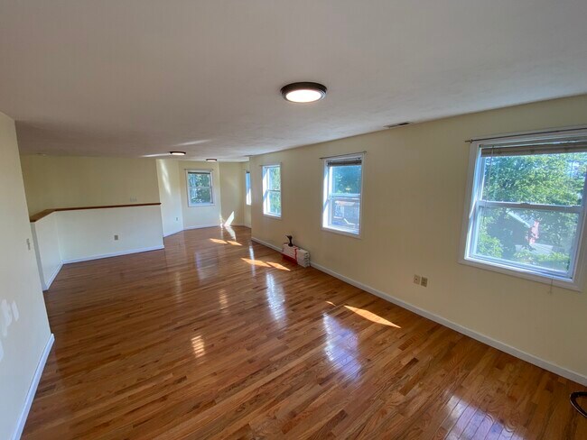 Foto del edificio - 9 Circuit Ave E