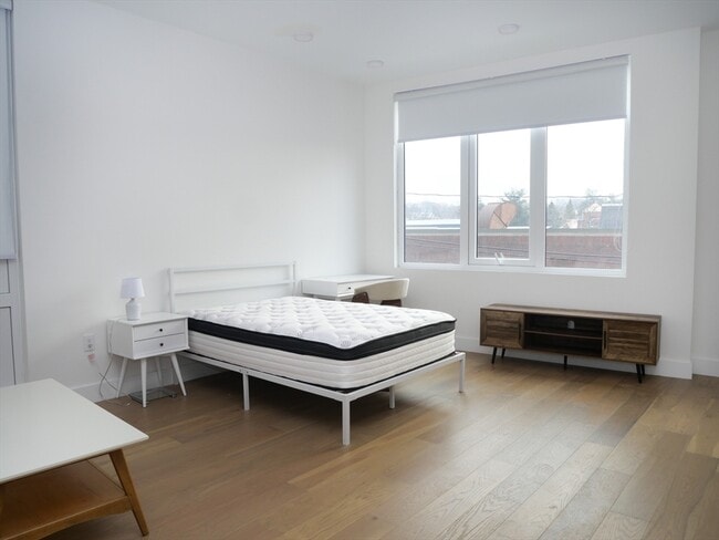 Building Photo - 38 Hichborn St