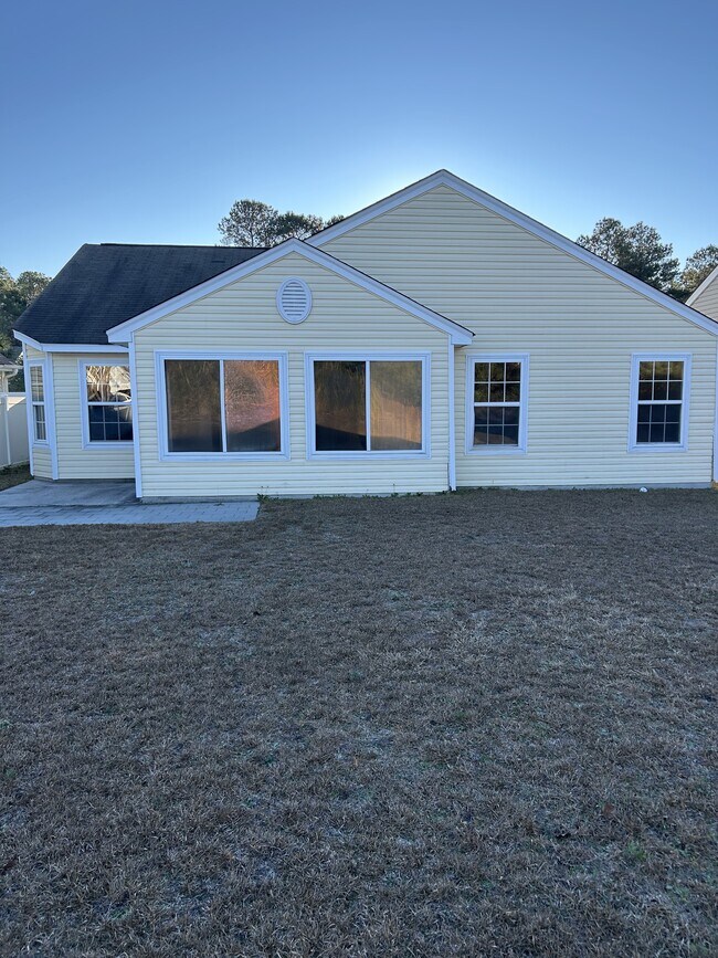 Foto del edificio - 2445 Whetstone Ln