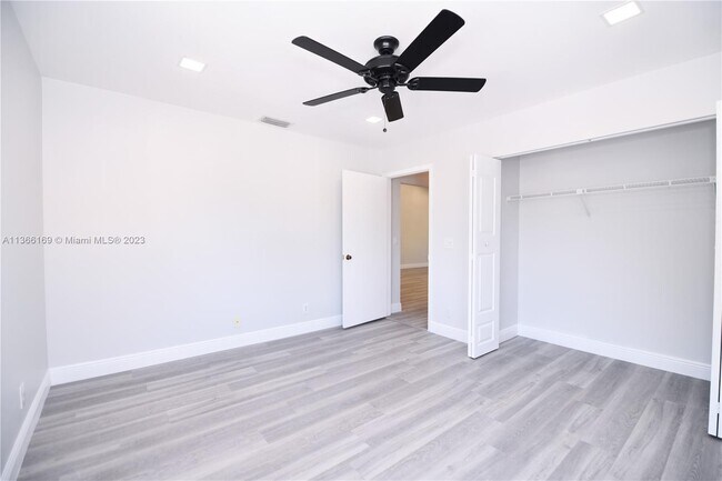 Foto del edificio - 2315 SW 22nd Ave