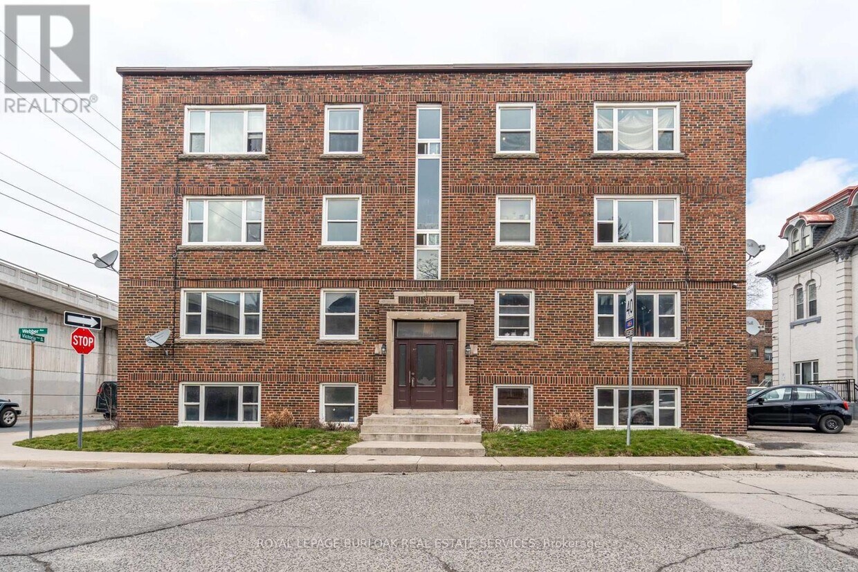 Primary Photo - 3-3 Webber Ave