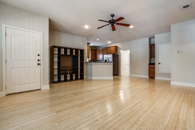 Photo - 3125 Waits Ave Townhome