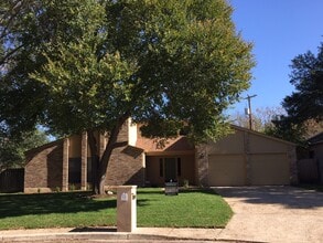 Building Photo - 13034 N Run