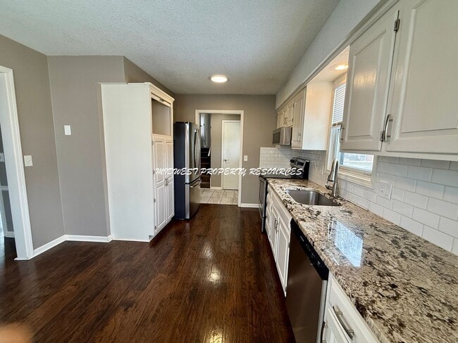 Foto del edificio - 3 Bed | 2 Bath Home for Rent – Lee’s Summit