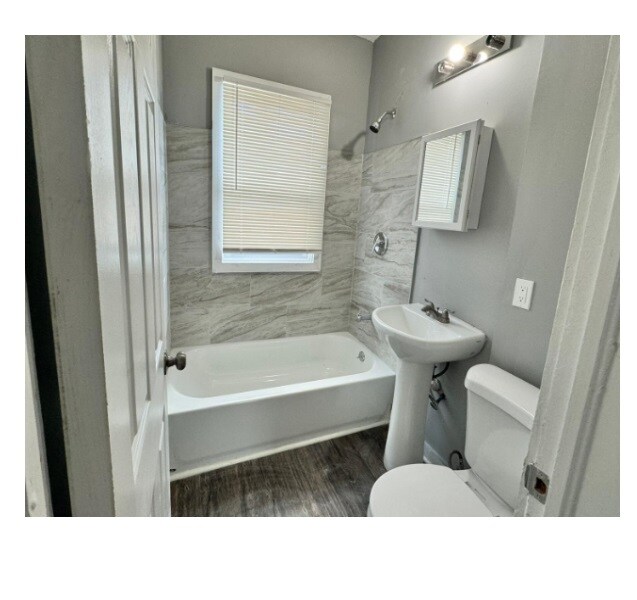 Foto del edificio - 3027 Northwestern St