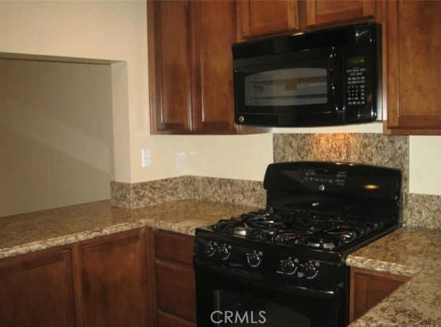 Building Photo - 3101 Plaza del Amo