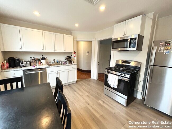 Building Photo - 38 Cherokee St