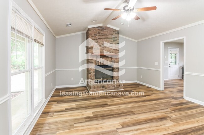 Building Photo - 1302 Sandusky Dr