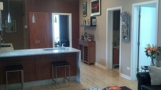 Foto del edificio - 1636 N Rockwell St