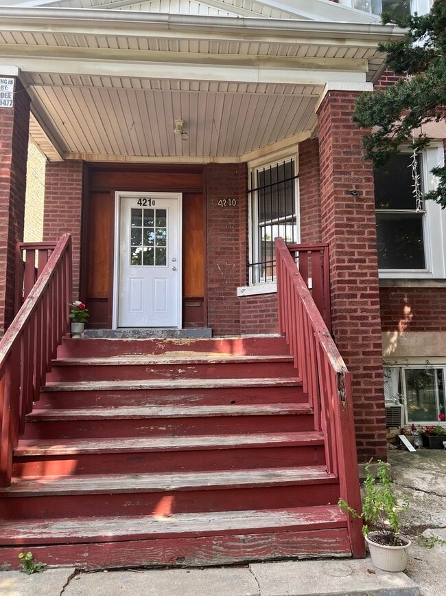 Building Photo - 4210 W Kamerling Ave