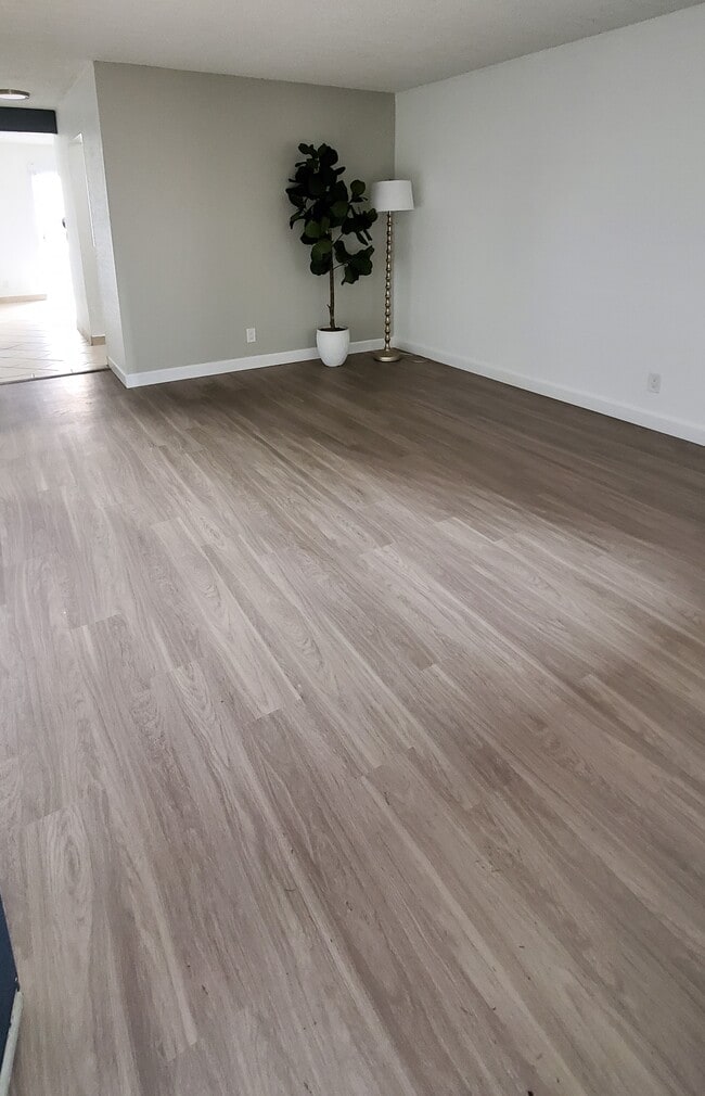 Living room - Torrance Terrace