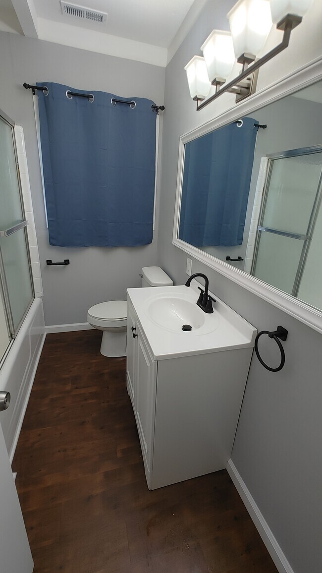 2133 Woodbine Ave Unit 2133, Fayetteville, NC 28303 Apartments in