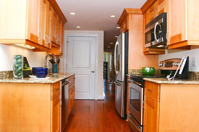 Kitchen - 1317 Harvard St NW