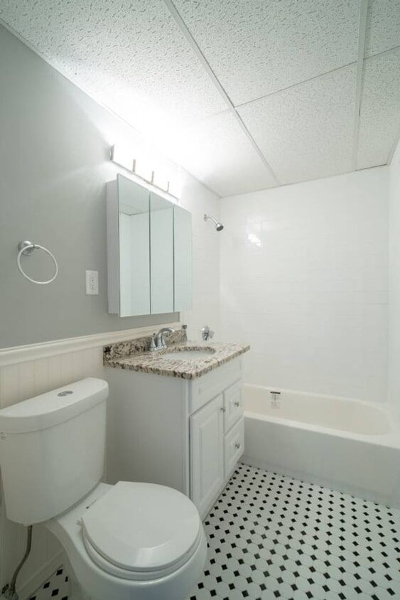 Building Photo - Rarely Available Studio