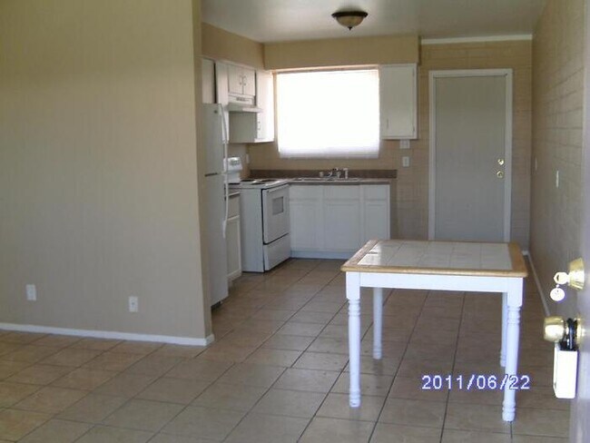 Building Photo - 4821 E Willetta St #4, Phoenix