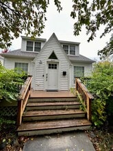 Building Photo - 307 S 8th Ave