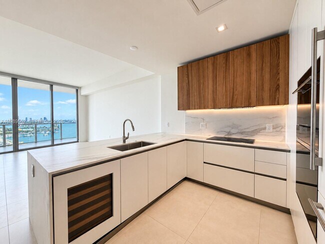 Foto del edificio - 1400 Biscayne Blvd