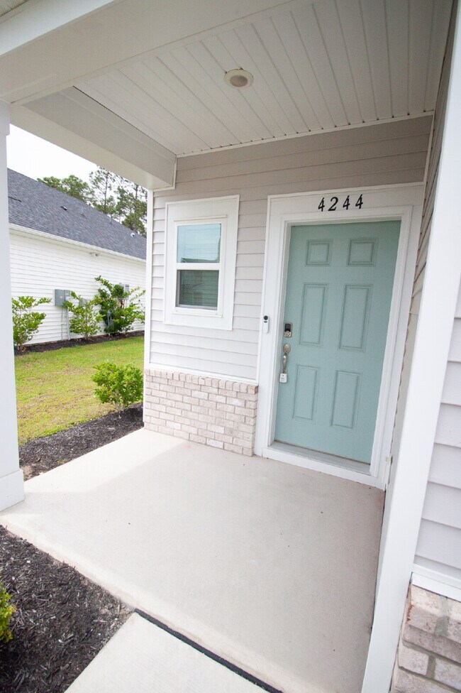 Building Photo - Fully Fenced 5bd SFH in Carolina Forest