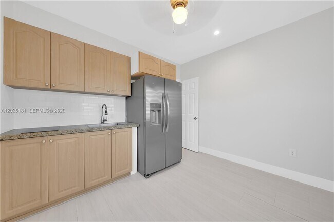 Foto del edificio - 7555 SW 28th Street Rd