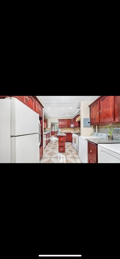 Primary Photo - 10803 Saticoy St