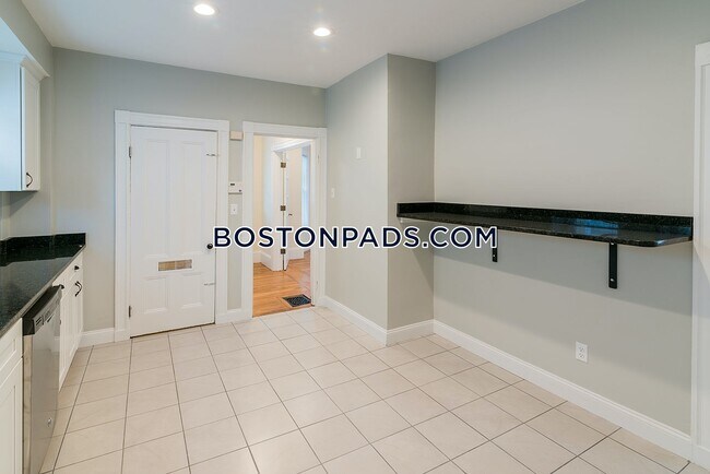 Foto del edificio - 58 Saunders St
