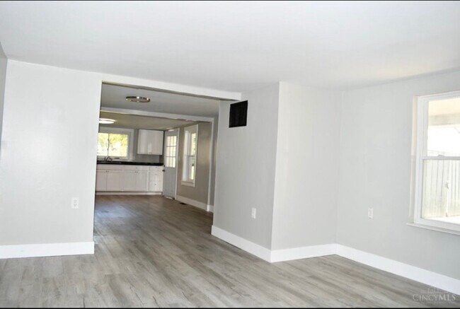 Foto del edificio - 150 E North St