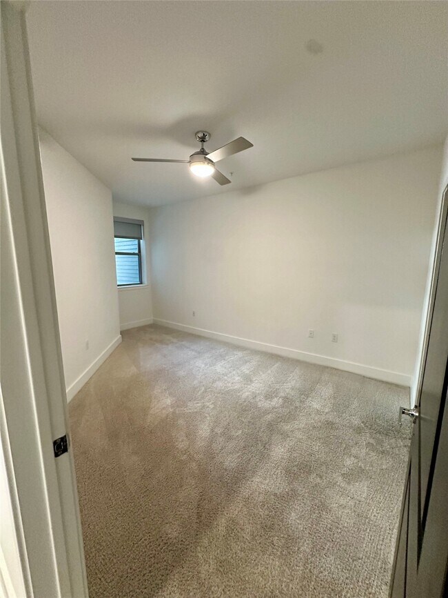 Building Photo - 6400 Washington Ave