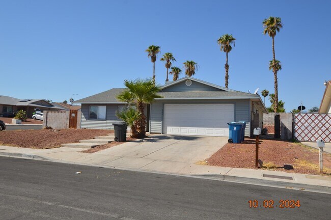Building Photo - 208 Windsong St