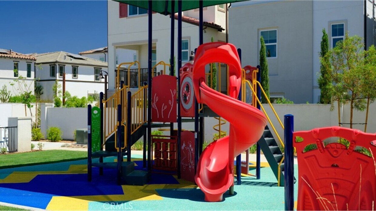 Foto del edificio - Centrally located 2-story 3 bed, 2 1/2 bat...